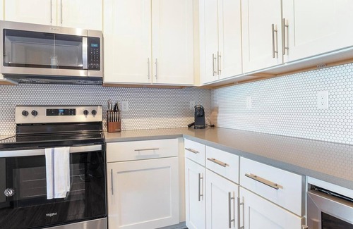 Florida Central Atlantic Coast Apartment | Landing | Modern 2BD, Gym, Pool