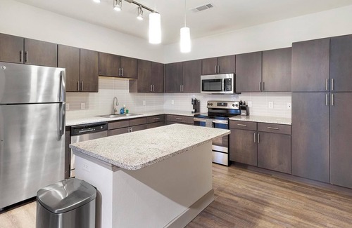 Haltom City Apartment | Landing | Modern 2BD, Clubhouse, Gym