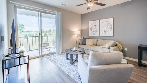 Highlands Ranch Apartment | Landing Modern Apartment with Amazing Amenities (ID7516X47)