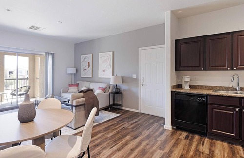 Las Vegas Apartment | Landing | Modern 1BD, Gym