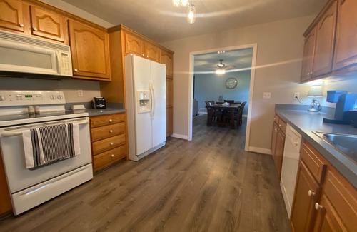 Vine Grove House | Landing Pad