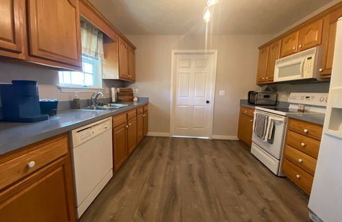 Vine Grove House | Landing Pad