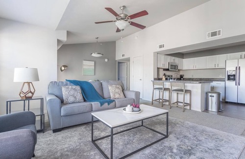Broken Arrow Apartment | Landing | Spectacular 1BD, Courtyard, Gym