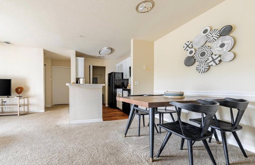 Trailer Estates Apartment | Landing | Spectacular 2BD, Gym, Pool