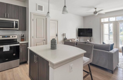 Pflugerville Apartment | Landing | Spectacular 1BD, Courtyard, Clubhouse