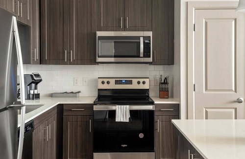 Pflugerville Apartment | Landing | Spectacular 1BD, Courtyard, Clubhouse
