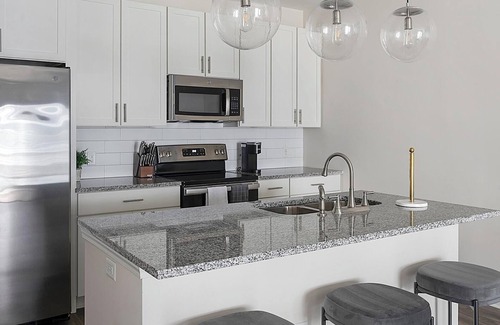 Antioch Apartment | Landing | Spectacular 1BD, Gym, Pool