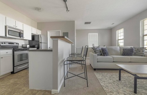 Canal Winchester Apartment | Landing | Spectacular 1BD, Clubhouse, Gym