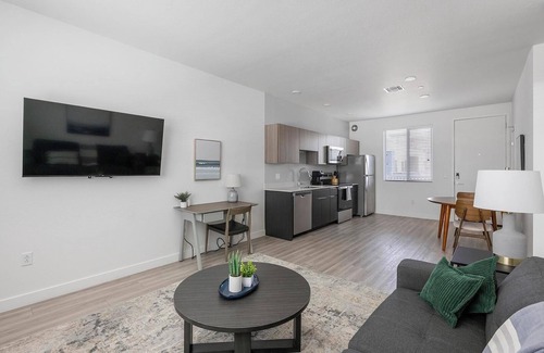 Goodyear Apartment | Landing | Spectacular 1BD, Yoga Studio, Clubhouse