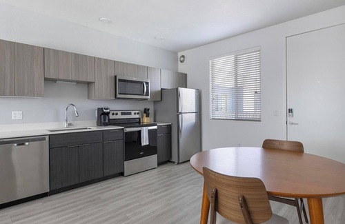 Goodyear Apartment | Landing | Spectacular 1BD, Yoga Studio, Clubhouse