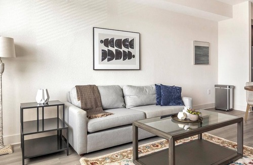 Palmetto Apartment | Landing | Spectacular 1BD, Gym, Clubhouse