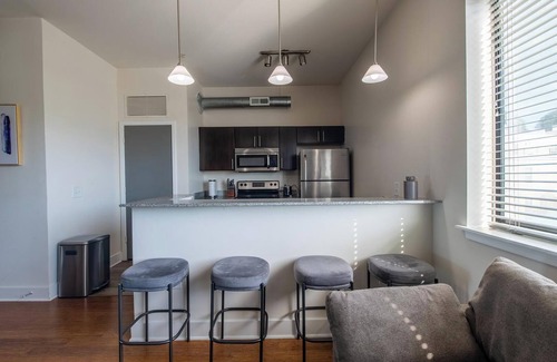 Church Hill Apartment | Landing | Spectacular 1BD, Gym, Rooftop Lounge