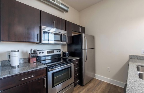 Church Hill Apartment | Landing | Spectacular 1BD, Gym, Rooftop Lounge