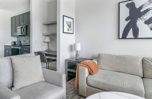 Northside Apartment | Landing | Spectacular 1BD, Gym, Pool