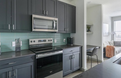 Northside Apartment | Landing | Spectacular 1BD, Gym, Pool