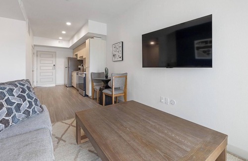 North Mountain Apartment | Landing | Spectacular 1BD, Pool, Gym