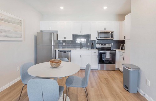 Townsite Apartment | Landing | Spectacular 2BD, Rooftop Lounge, Pool