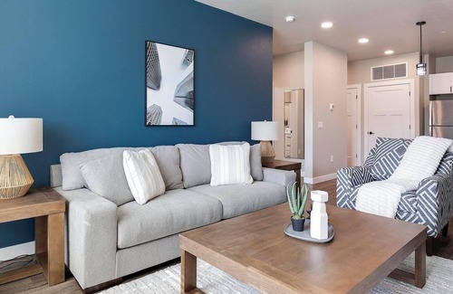 Goodyear Apartment | Landing | Spectacular 2BD, Clubhouse