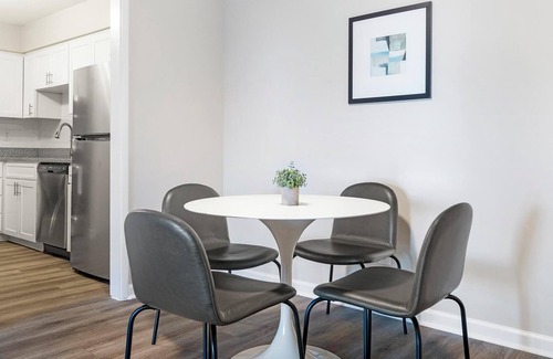 Homewood Apartment | Landing | Spectacular 2BD, Clubhouse, Pool