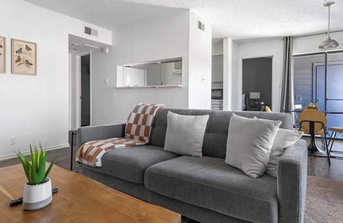 Windsor Park Apartment | Landing | Spectacular 2BD, Gym