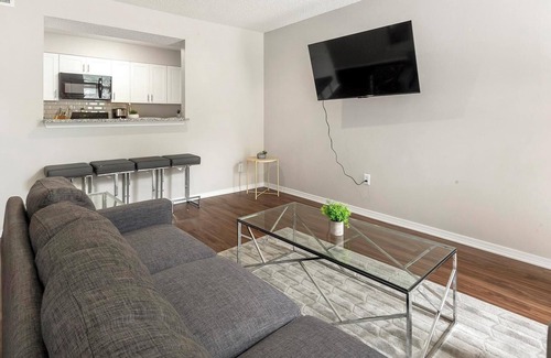 Cordova Apartment | Landing | Spectacular 2BD, Pool, Clubhouse