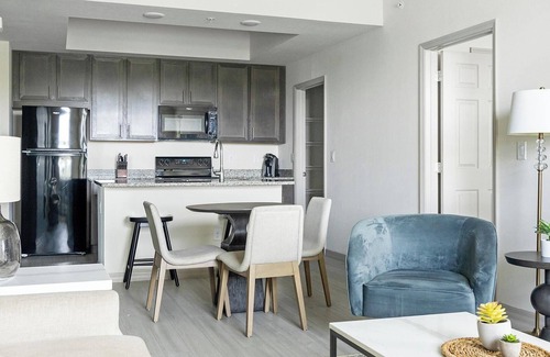 Eastwood Village Apartment | Landing | Spectacular 2BD, Clubhouse, Tennis Court