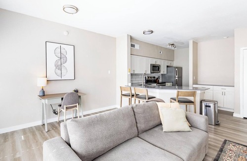 Fort Worth Apartment | Landing | Spectacular 2BD, Gym, Pool