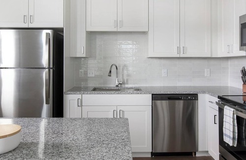 Tarrant County Apartment | Landing | Spectacular 1BD, Clubhouse, Yoga Studio