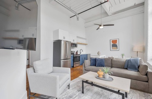 Greenville Apartment | Landing | Spectacular 2BD, Gym, Yoga Studio