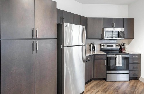 Haltom City Apartment | Landing | Spectacular 2BD, Pool, Courtyard