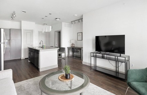 Haltom City Apartment | Landing | Spectacular 1BD, Yoga Studio, Pool