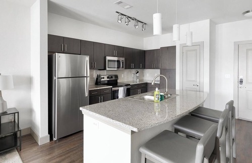 Haltom City Apartment | Landing | Spectacular 1BD, Yoga Studio, Pool