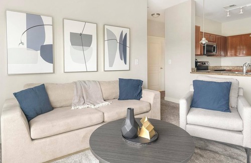 Chillum Apartment | Landing | Spectacular 2BD, Gym, Pool