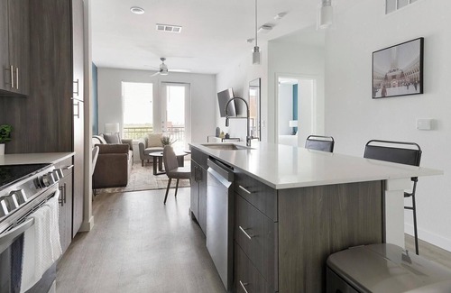 San Antonio Apartment | Landing | Spectacular 1BD, Pool, Clubhouse