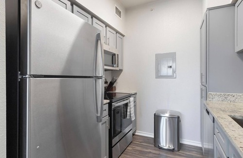 Pipers Meadow Apartment | Landing | Spectacular 1BD, Clubhouse, Gym