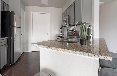 San Antonio Apartment | Landing | Spectacular 2BD, Gym, Clubhouse