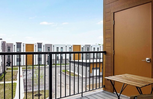 Cartersburg Apartment | Landing | Stunning 1BD, Gym, Courtyard