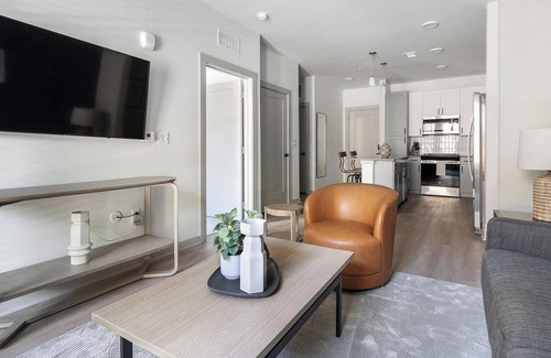 Springfield Apartment | Landing | Stunning 1BD, Courtyard, Pool