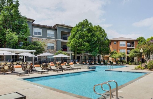 Richmond Apartment | Landing | Stunning 1BD, Clubhouse, Gym