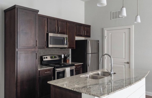 Buda Apartment | Landing | Stunning 1BD, Clubhouse, Gym
