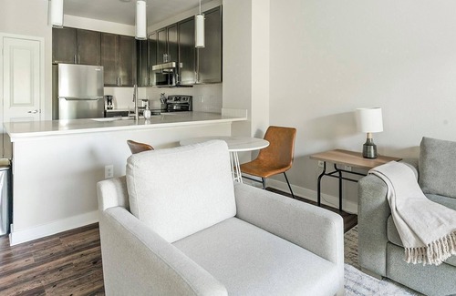 Katy Apartment | Landing | Stunning 1BD, Courtyard, Clubhouse