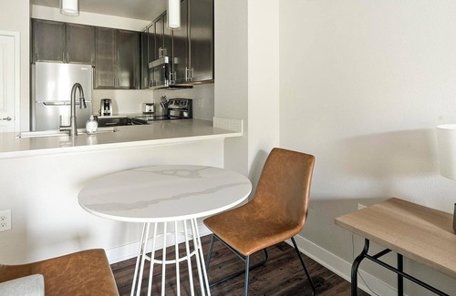 Katy Apartment | Landing | Stunning 1BD, Courtyard, Clubhouse