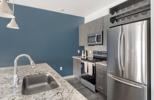 McKinney Apartment | Landing | Stunning 1BD, Gym, Pool
