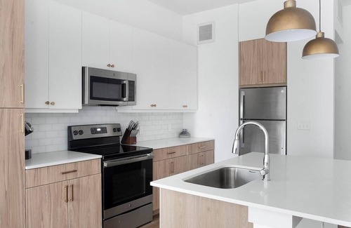 Austin Apartment | Landing | Stunning 1BD, Gym, Pool
