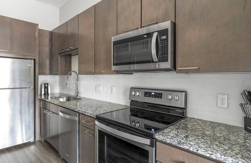 Montopolis Apartment | Landing | Stunning 1BD, Pool, Courtyard