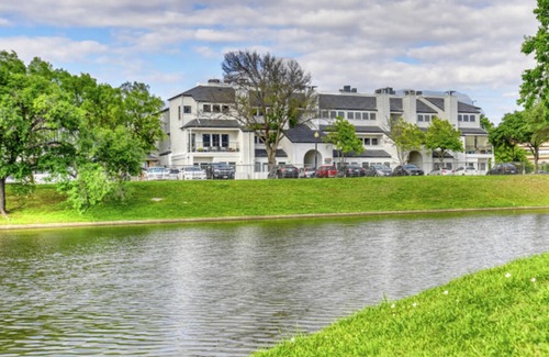 Fort Worth Apartment | Landing | Stunning 1BD, Gym, Pool