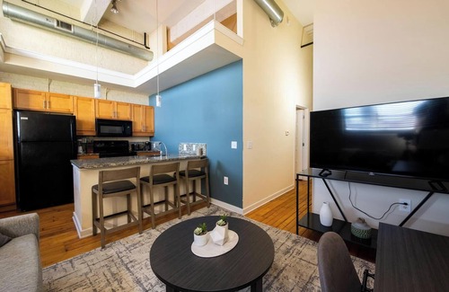 Petersburg Apartment | Landing | Stunning 1BD, Courtyard, Pool