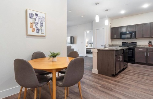San Antonio Apartment | Landing | Stunning 2BD, Pool, Gym