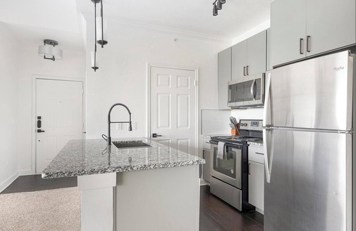 McNeil Apartment | Landing | Stunning 2BD, Pool, Clubhouse