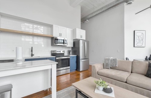 Greenville Apartment | Landing | Stunning 2BD, Yoga Studio, Gym
